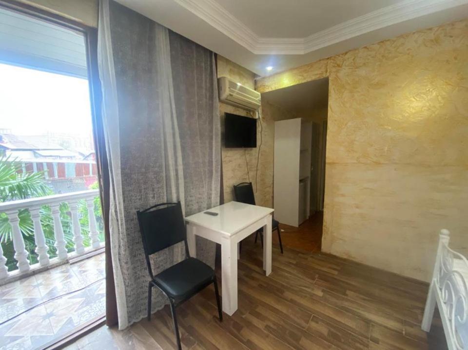 Elite Palace Plus Hotel Batumi Ngoại thất bức ảnh