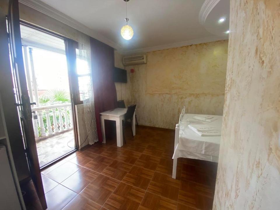 Elite Palace Plus Hotel Batumi Ngoại thất bức ảnh