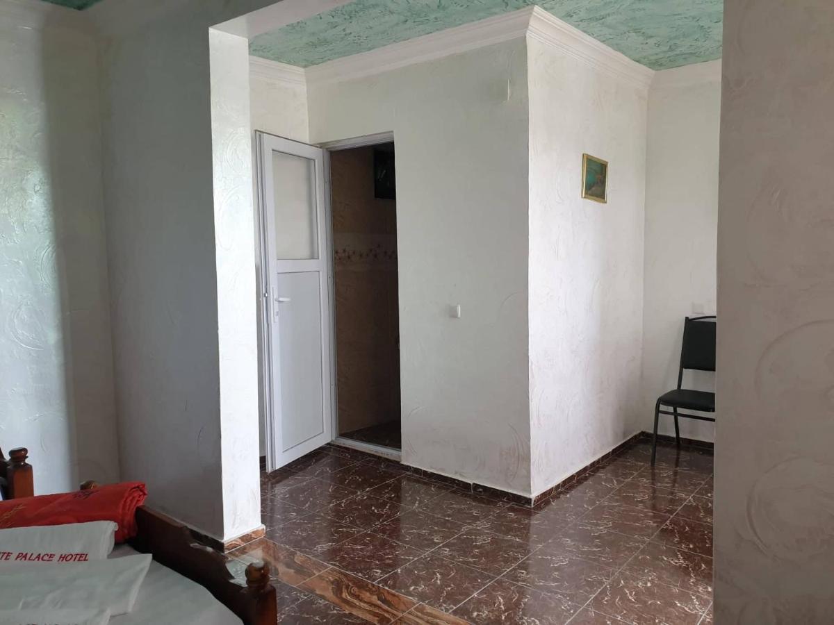 Elite Palace Plus Hotel Batumi Ngoại thất bức ảnh