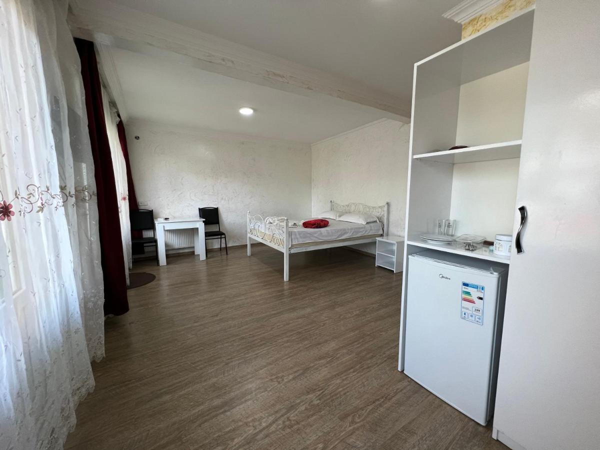 Elite Palace Plus Hotel Batumi Ngoại thất bức ảnh