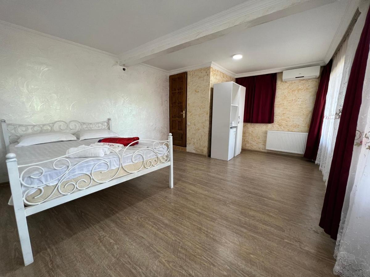 Elite Palace Plus Hotel Batumi Ngoại thất bức ảnh